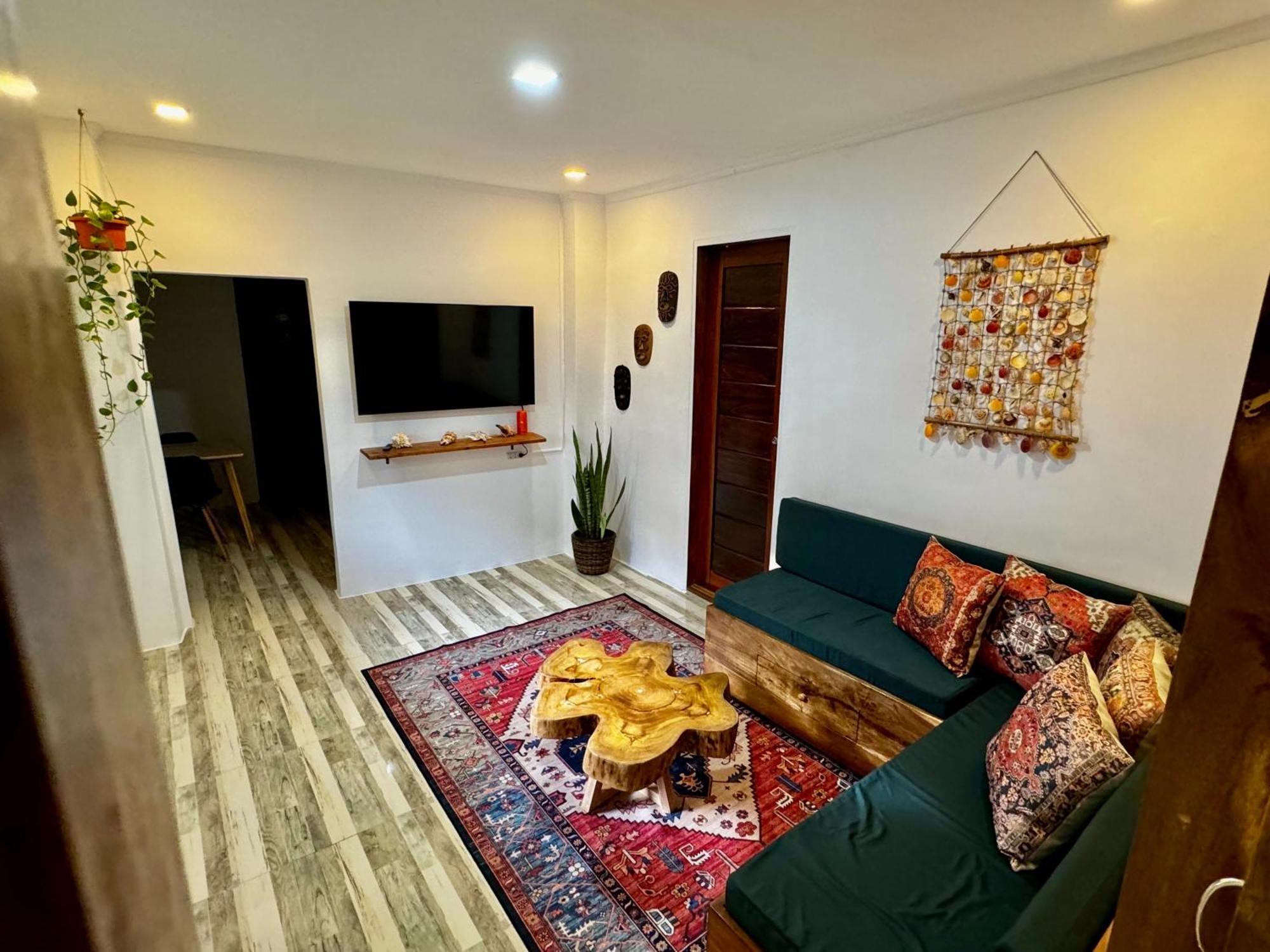 Araw Homestay - Boutique Comfort General Luna  Exterior photo